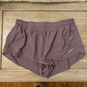 Lululemon Hotty Hot Shorts 2.5 Inch (Great Condition)
